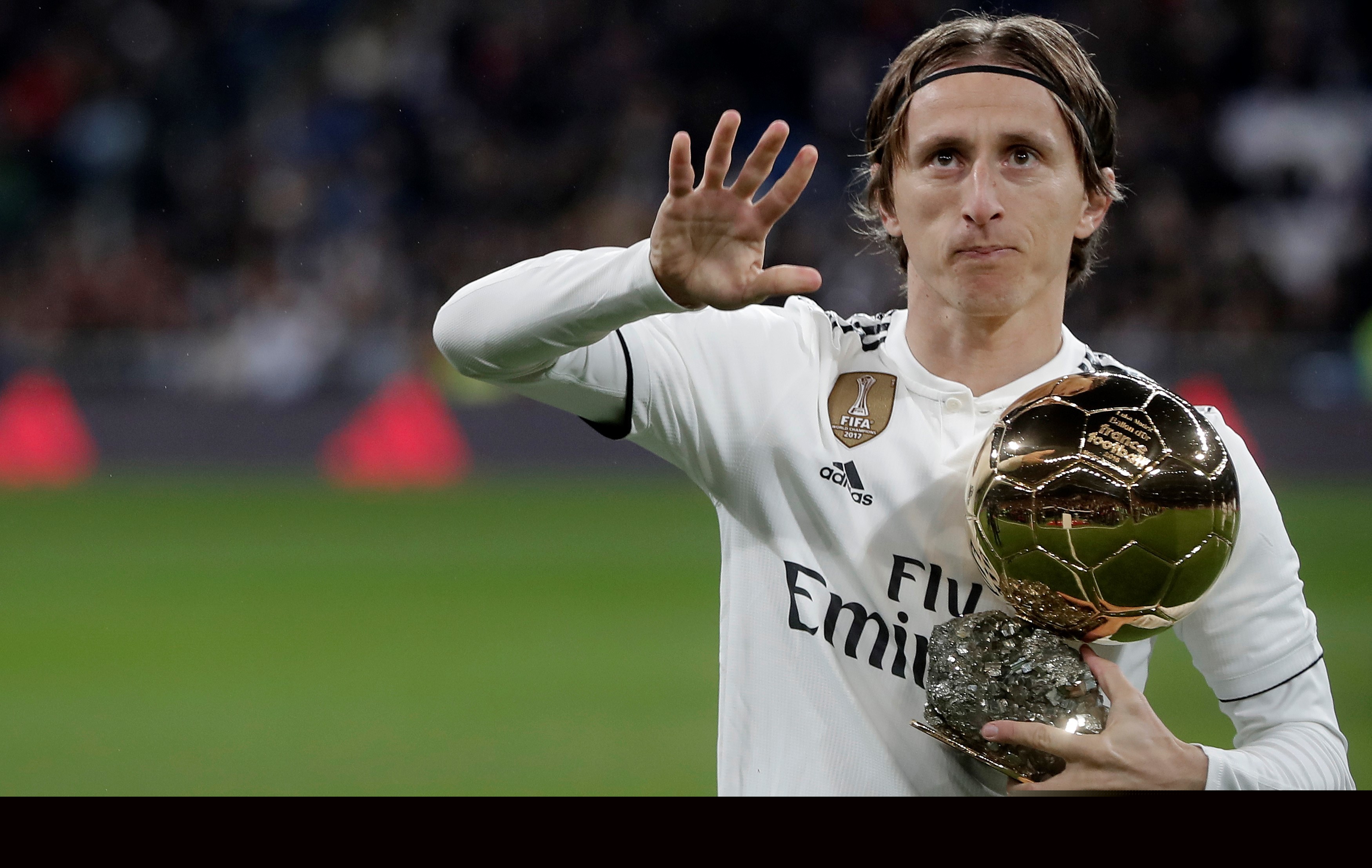 蒙托利沃：我不认为米兰能争冠，他们会和尤文、罗马争第四