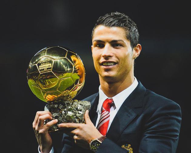 26个代言！孙颖莎再添新商务，人气成就双高，国乒招牌巨星