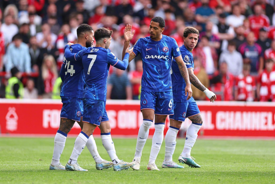 知名巴萨球迷：梅西不该偷偷的溜进诺坎普，这不是他家而是我们的