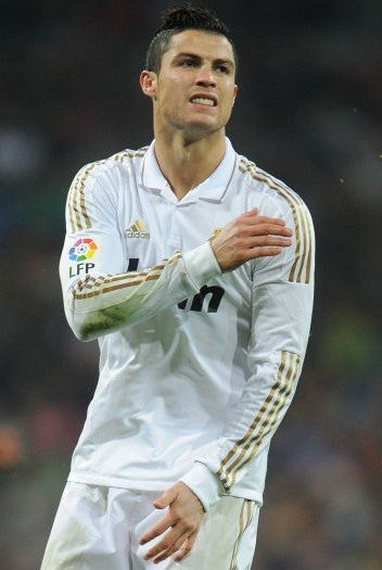 英格兰队稳健出线