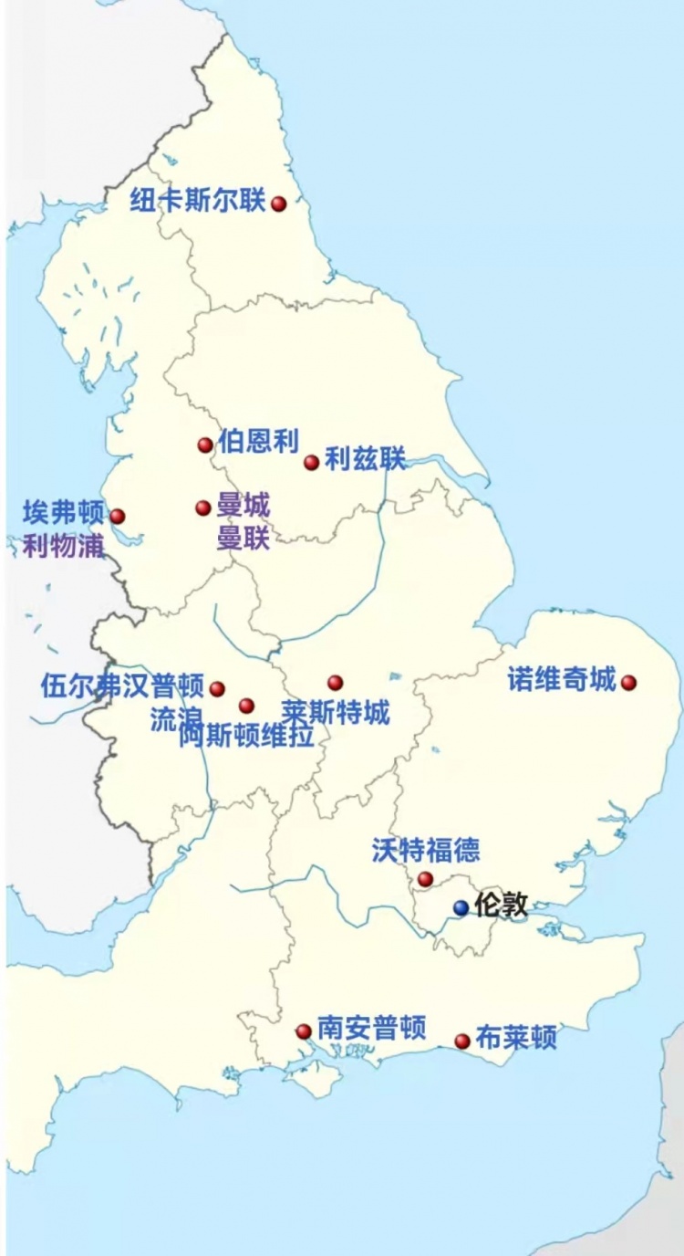 队友疯狂给他做掩护